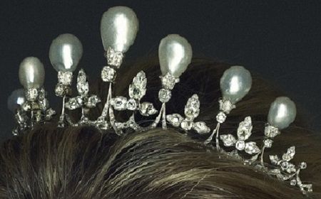 Antique_Pearl_Tiara_1